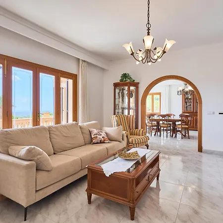 Puig De Sa Figuera Holiday home *